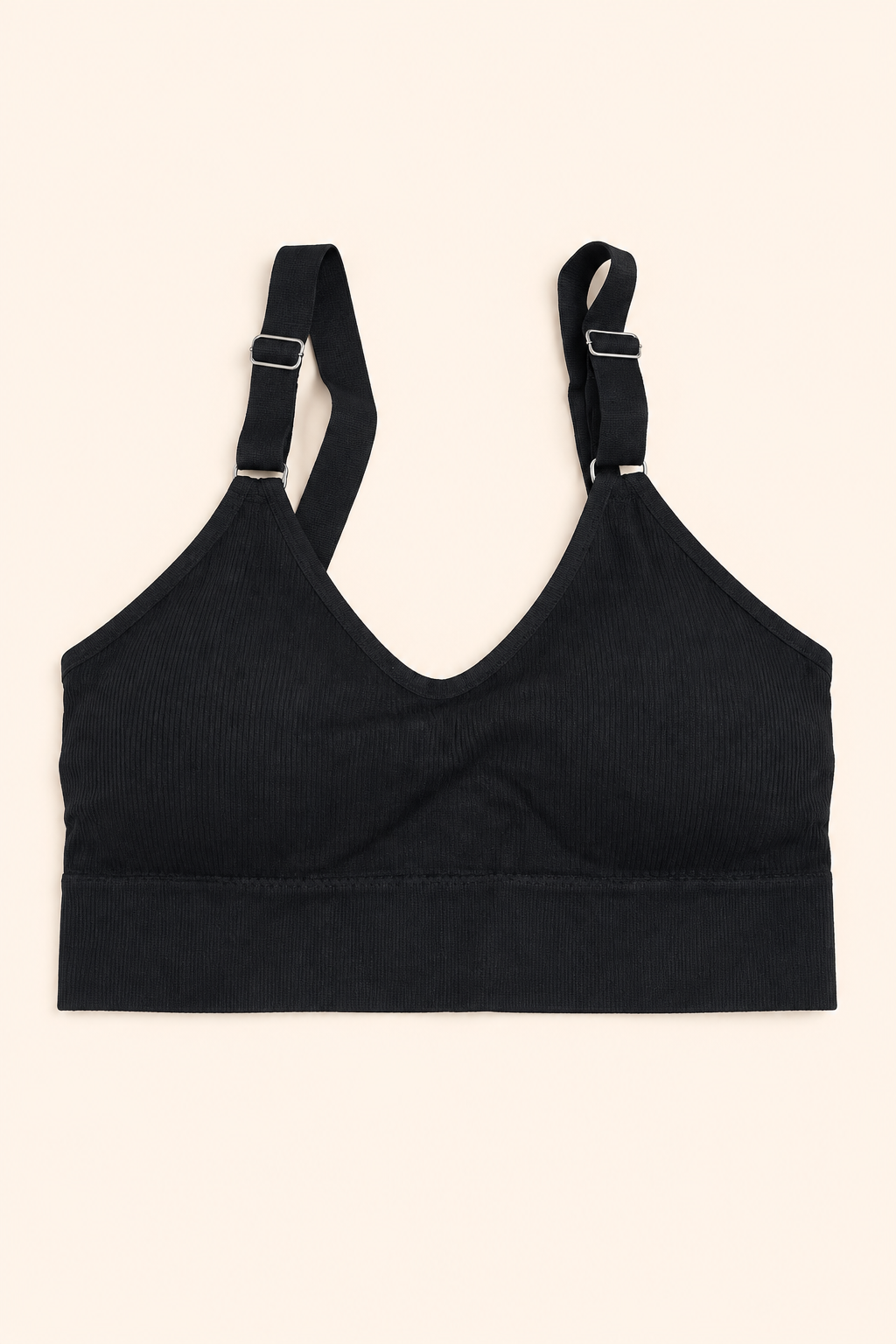 Top preto canelado - fundo off-white pêssego